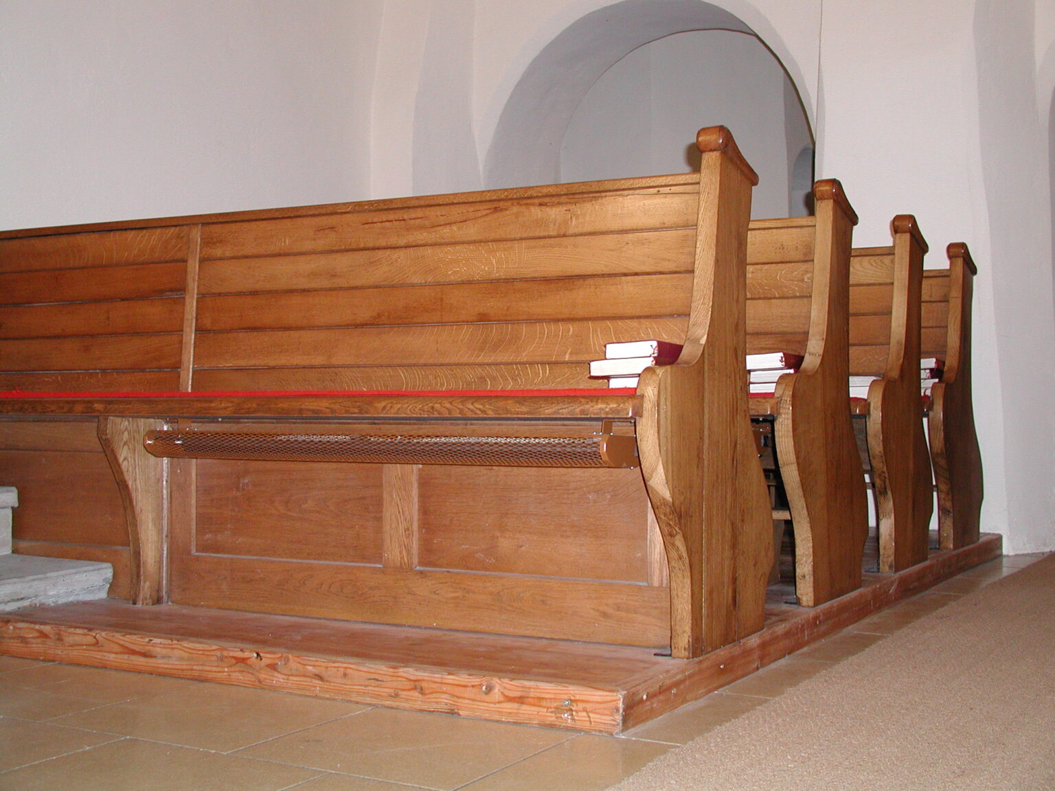 Kirchenbankheizung Kirche Eschenau Kirchenheizung